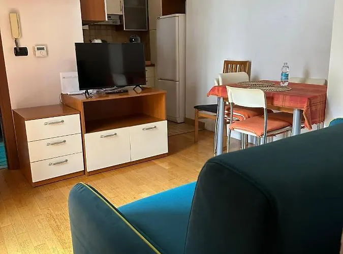 In The Heart Of Air-conditioning Apartment